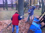 2011 11 19 Laubharkaktion und Erbseneintopf beim Backhaus 016